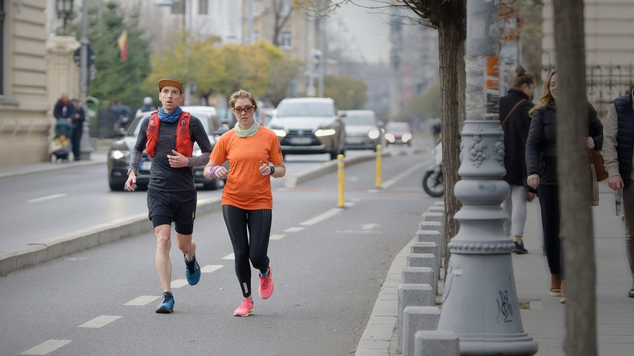 couple, lane, street-8509681.jpg