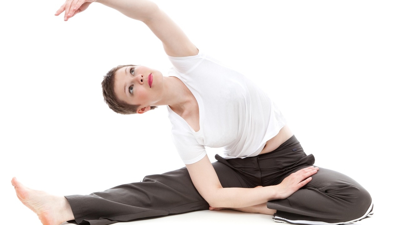 stretch, active, woman-84646.jpg